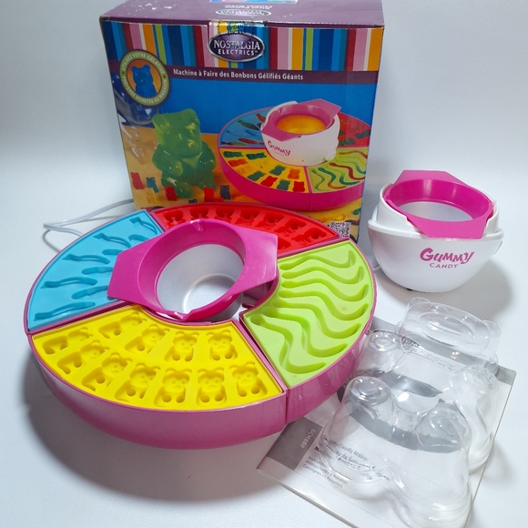Nostalgia Electric Giant Candy Gummy Bear Maker Fish and Worm Molds - Picture 2 of 9